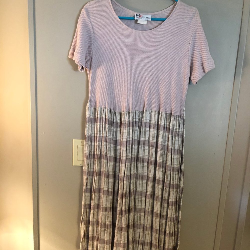 MG Apparel women's pink dress Size Large